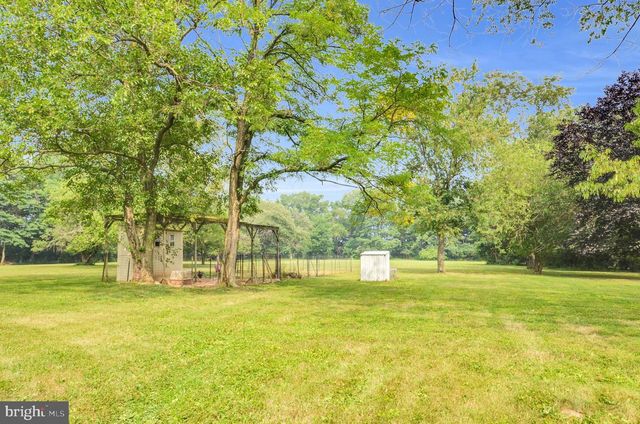 3390 MOUNTAIN RD, Hamburg, PA 19526