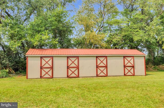 3390 MOUNTAIN RD, Hamburg, PA 19526