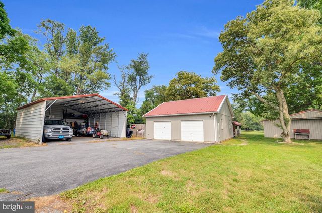 3390 MOUNTAIN RD, Hamburg, PA 19526