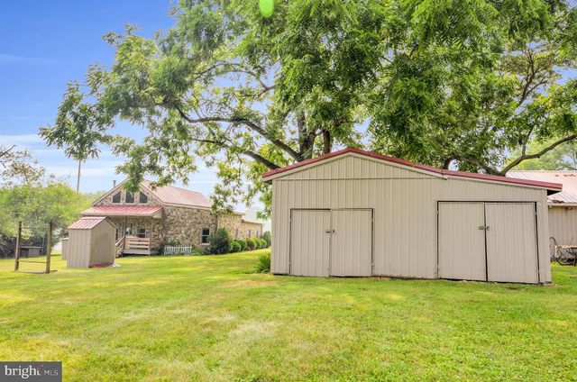 3390 MOUNTAIN RD, Hamburg, PA 19526