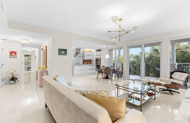 155 S Ocean Avenue 303, Palm Beach Shores, FL 33404