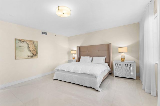 155 S Ocean Avenue 303, Palm Beach Shores, FL 33404