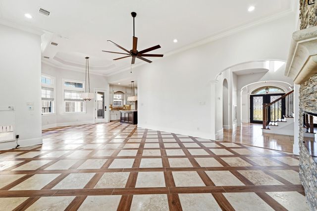 5637 Overbrook Lane, Houston, TX 77056