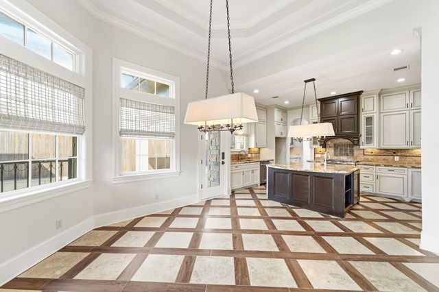 5637 Overbrook Lane, Houston, TX 77056