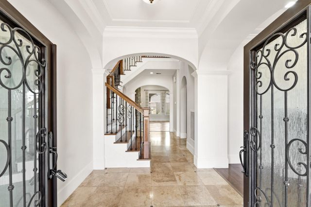 5637 Overbrook Lane, Houston, TX 77056