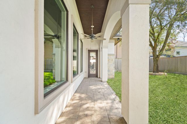 5637 Overbrook Lane, Houston, TX 77056