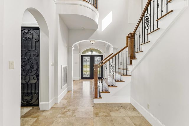 5637 Overbrook Lane, Houston, TX 77056