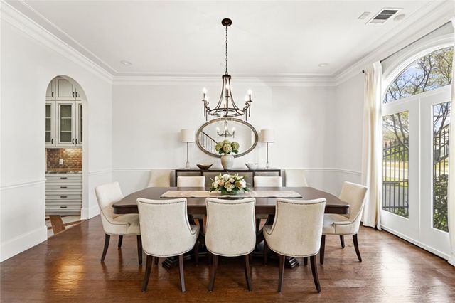 5637 Overbrook Lane, Houston, TX 77056