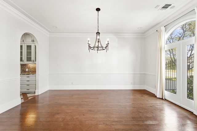 5637 Overbrook Lane, Houston, TX 77056