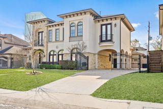 5637 Overbrook Lane, Houston, TX 77056