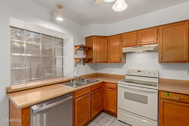 7977 W WACKER Road 244, Peoria, AZ 85381