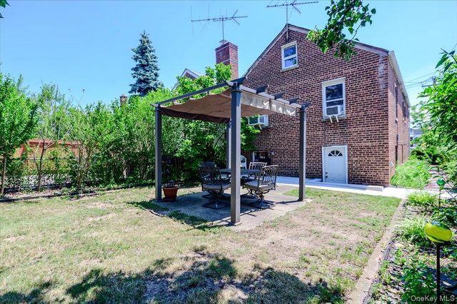 2827 Philip Avenue, Bronx, NY 10465