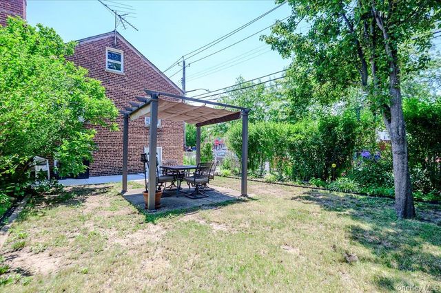 2827 Philip Avenue, Bronx, NY 10465