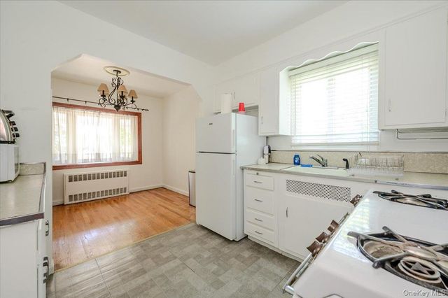 2827 Philip Avenue, Bronx, NY 10465