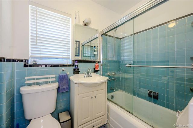 2827 Philip Avenue, Bronx, NY 10465