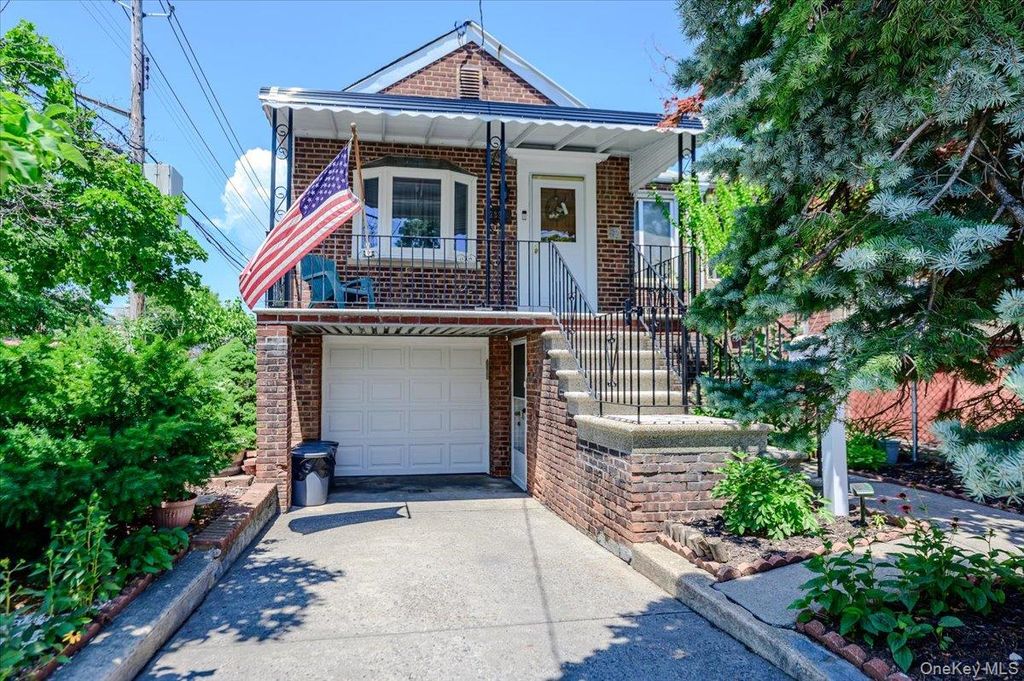 2827 Philip Avenue, Bronx, NY 10465