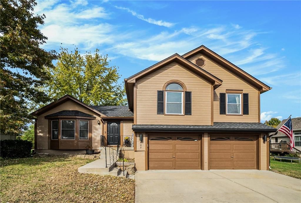 402 W 10th Street, Kearney, MO 64060