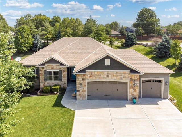 22908 E 41ST Terrace S, Blue Springs, MO 64015