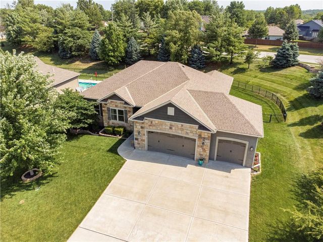 22908 E 41ST Terrace S, Blue Springs, MO 64015