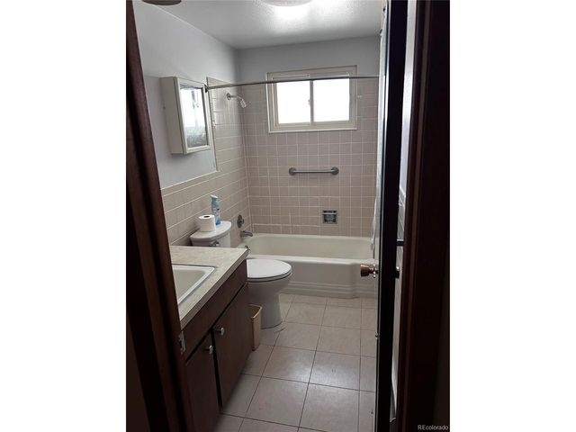 1837 Jewel Dr, Longmont, CO 80501