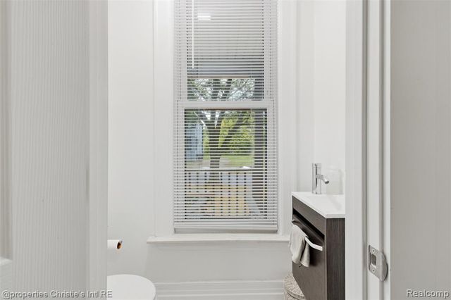 569 Melbourne Street, Detroit, MI 48202