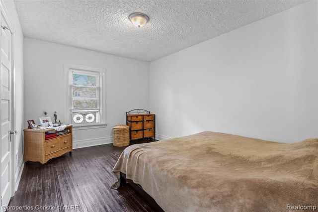 569 Melbourne Street, Detroit, MI 48202