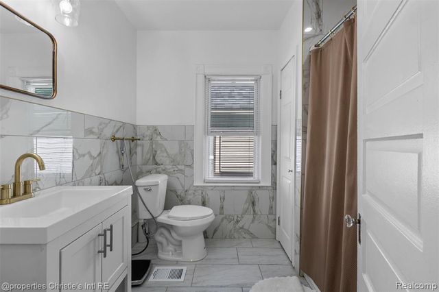 569 Melbourne Street, Detroit, MI 48202