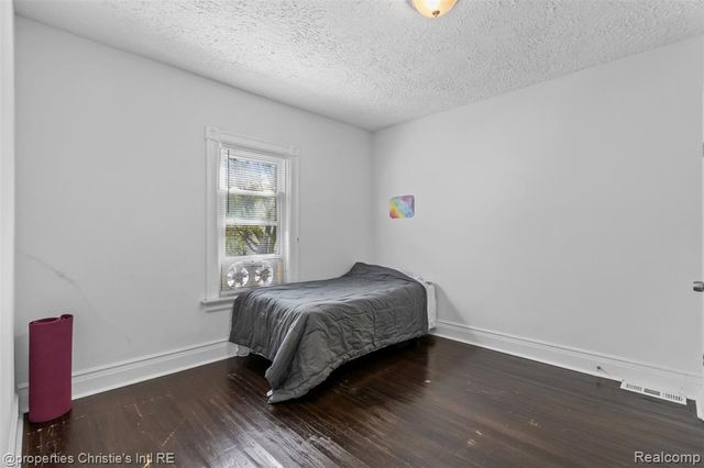 569 Melbourne Street, Detroit, MI 48202