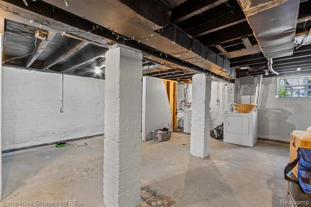 569 Melbourne Street, Detroit, MI 48202