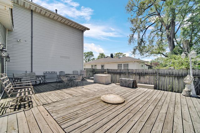 2643 Glenwood Street, Highland, IN 46322