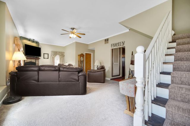 2643 Glenwood Street, Highland, IN 46322