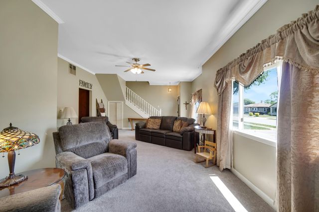 2643 Glenwood Street, Highland, IN 46322