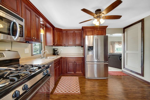 2643 Glenwood Street, Highland, IN 46322