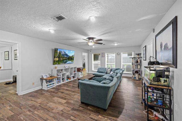 3700 September Drive, Baytown, TX 77521