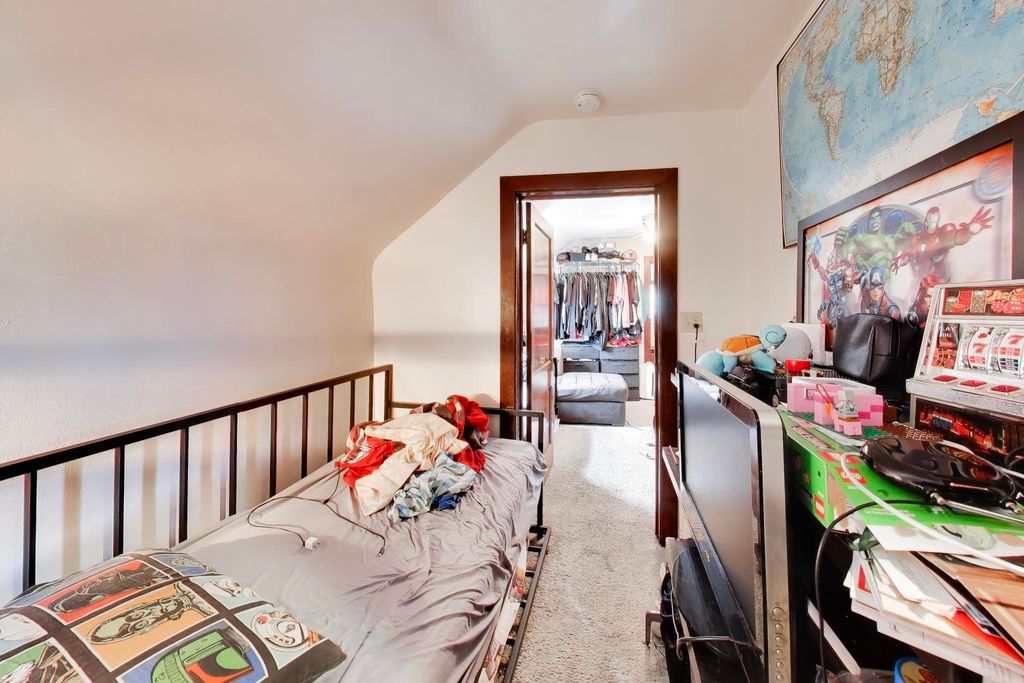 Image 64 of property listing at 5333 W Foster Avenue, Chicago, IL 60630