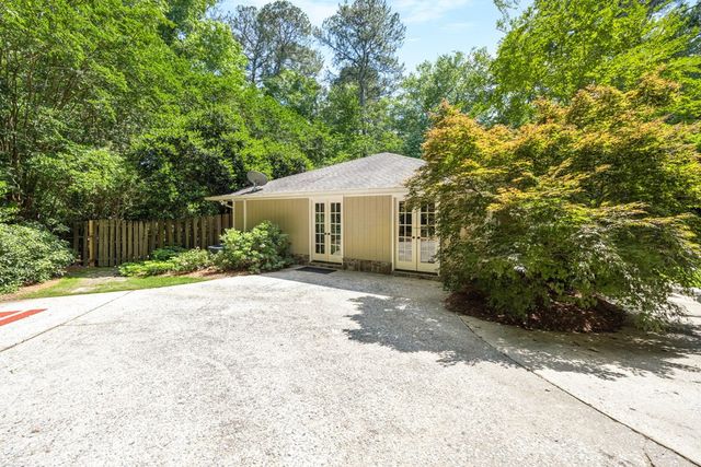 6724 Green Island Drive, Columbus, GA 31904