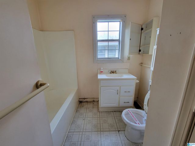 6808 FINLAND AVENUE, Birmingham, AL 35224