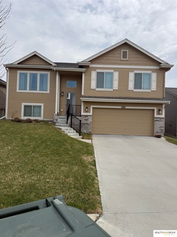 8309 Craig Avenue, Omaha, NE 68122