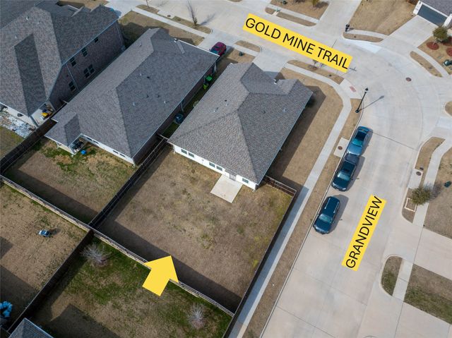 1816 Gold Mine Trail, Aubrey, TX 76227