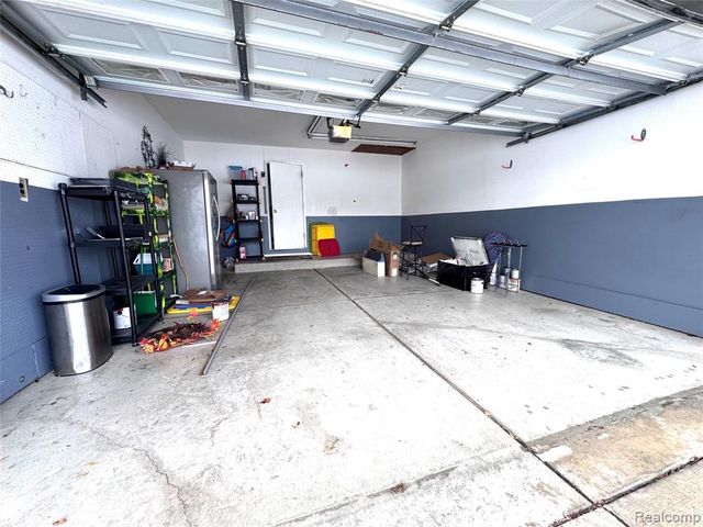 32851 Rugby Drive, Warren, MI 48088