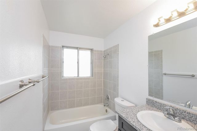 5522 Carson Street, Denver, CO 80239