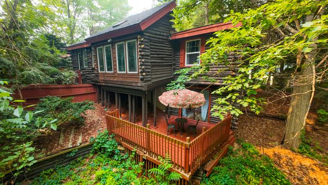 5912 English Avenue NE, Comstock Park, MI 49321