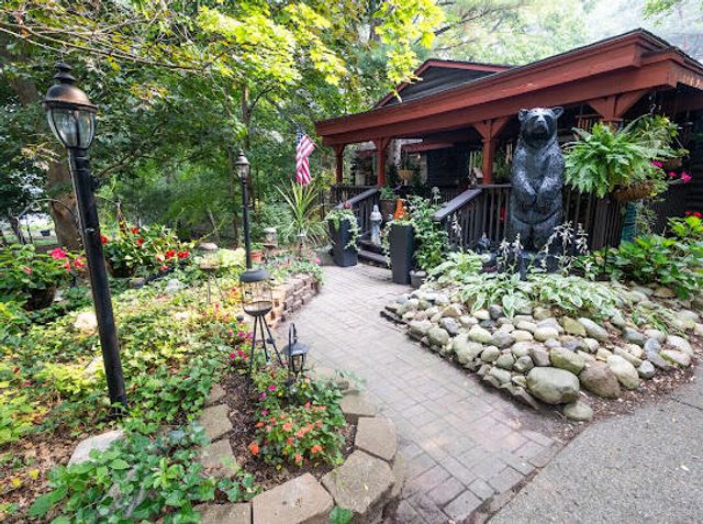 5912 English Avenue NE, Comstock Park, MI 49321
