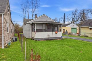 1082 Whitethorne Avenue, Columbus, OH 43223