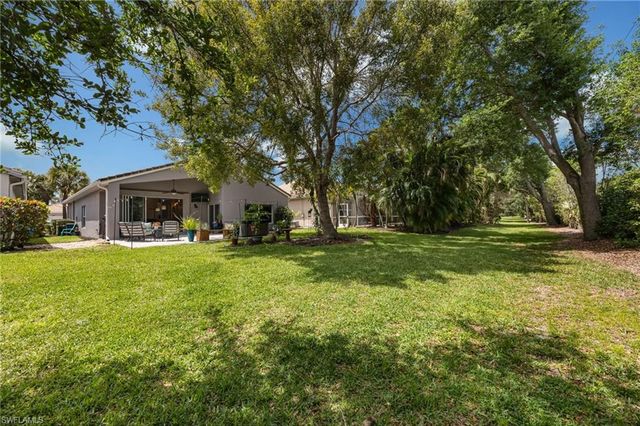 219 Glen Eagle CIR, Naples, FL 34104
