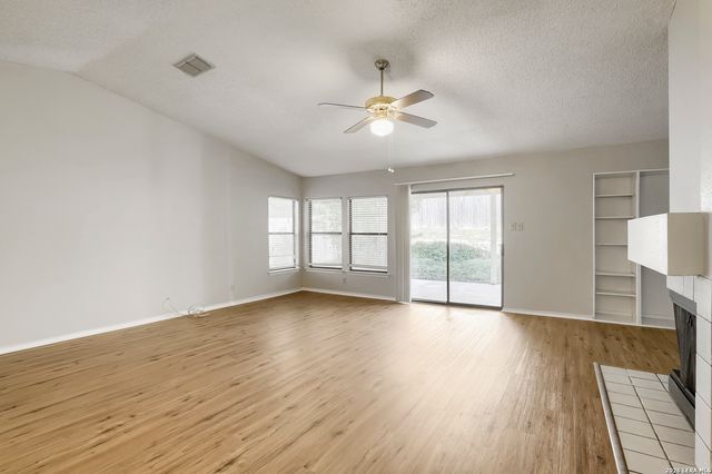 6355 Spring Time St, San Antonio, TX 78249