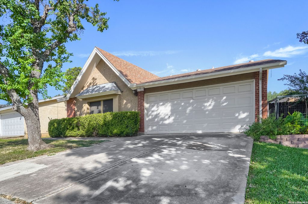 6355 Spring Time St, San Antonio, TX 78249