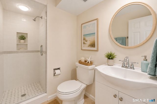 85 Viscount Drive 2F, Milford, CT 06460