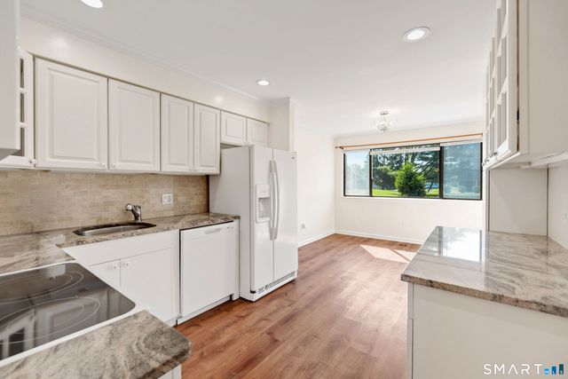 85 Viscount Drive 2F, Milford, CT 06460