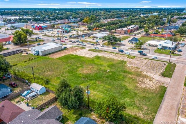 2801 Gerstner Memorial Drive, Lake Charles, LA 70601